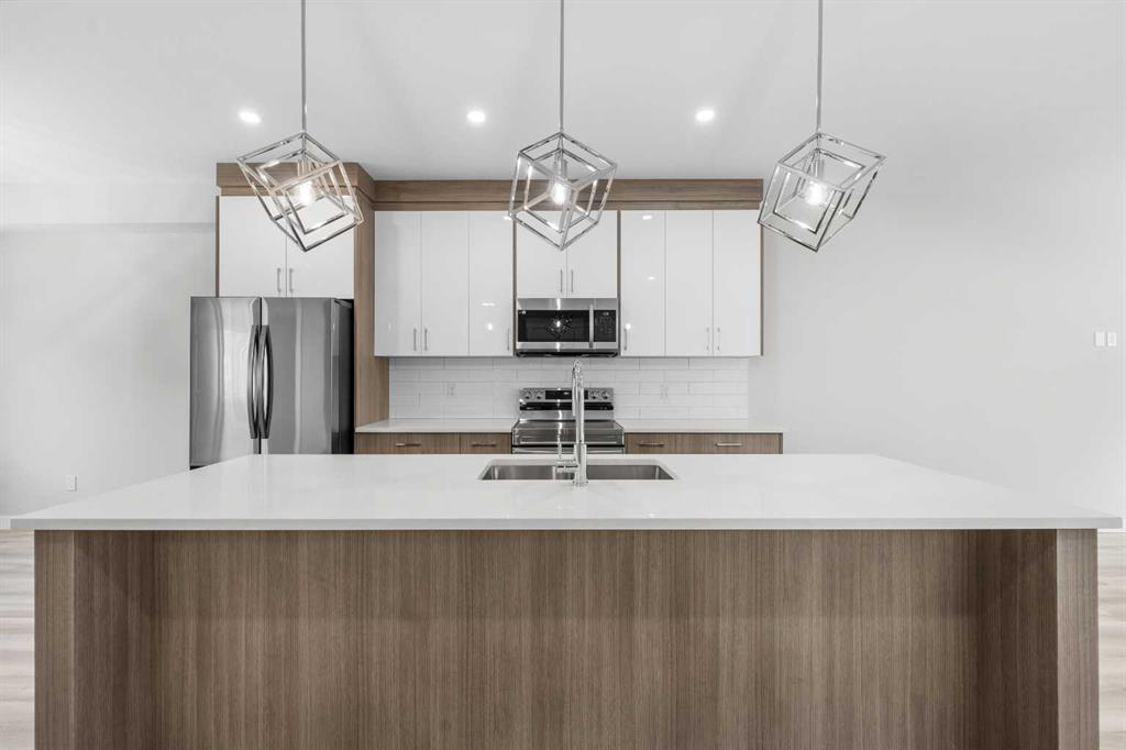 Picture of 325 Red Sky Terrace NE, Calgary Real Estate Listing