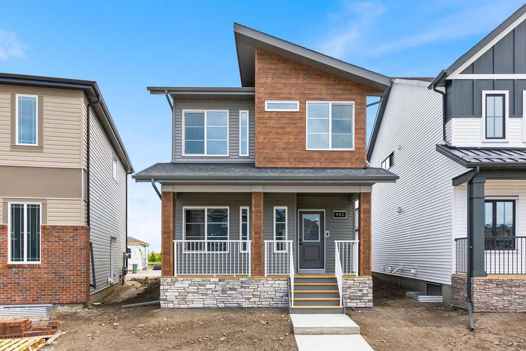 Picture of 982 Chinook Winds Meadow SW, Airdrie Real Estate Listing