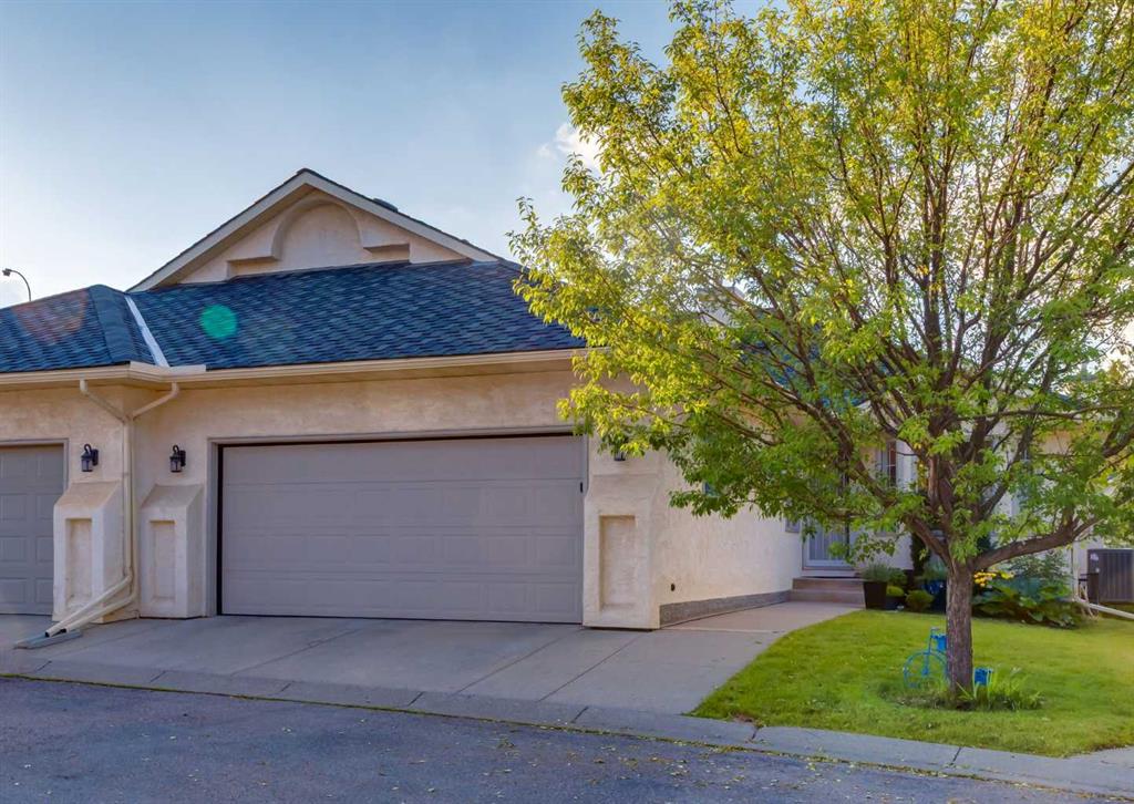 Picture of 99 Edgepark Villas NW, Calgary Real Estate Listing