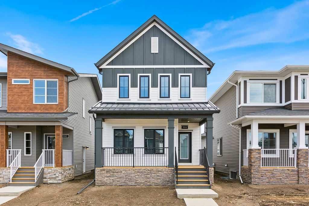Picture of 986 Chinook Winds Meadow SW, Airdrie Real Estate Listing
