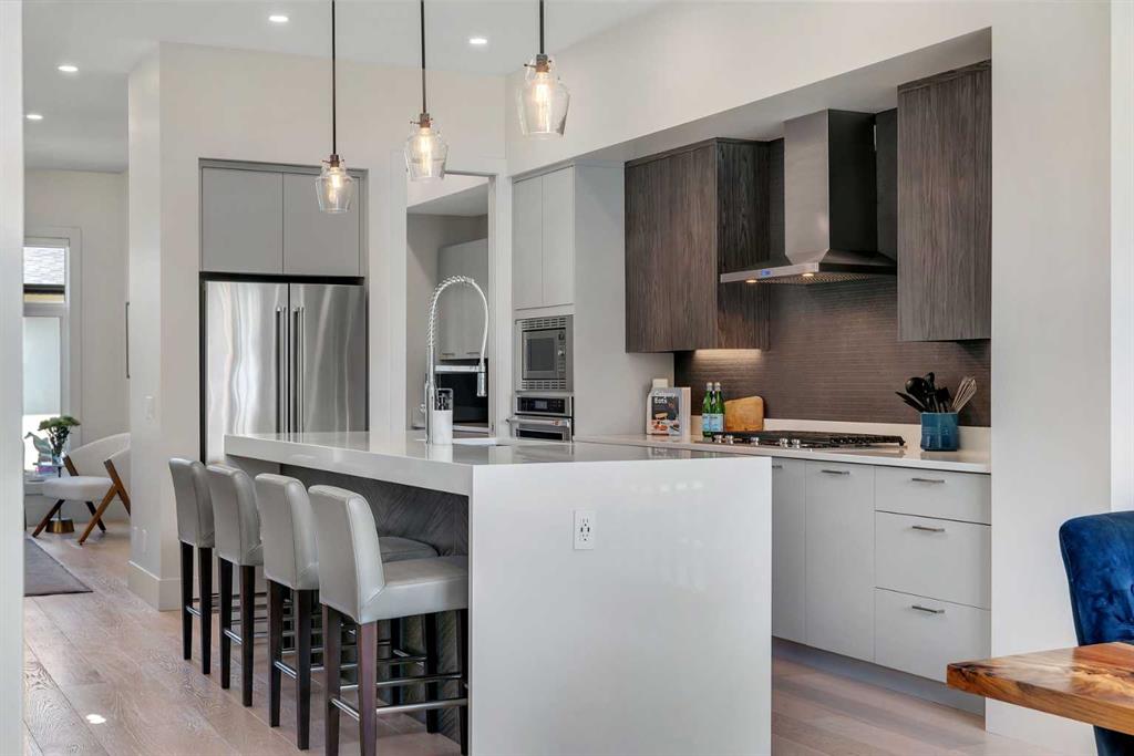 Picture of 2619 25A Street SW, Calgary Real Estate Listing