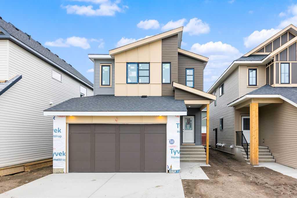 Picture of 111 Chinook Winds Manor SW, Airdrie Real Estate Listing