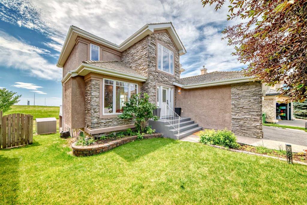Picture of 33 Royal Crest Terrace NW, Calgary Real Estate Listing