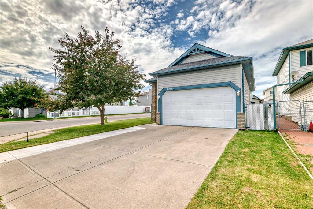 Picture of 12650 Coventry Hills Way NE, Calgary Real Estate Listing