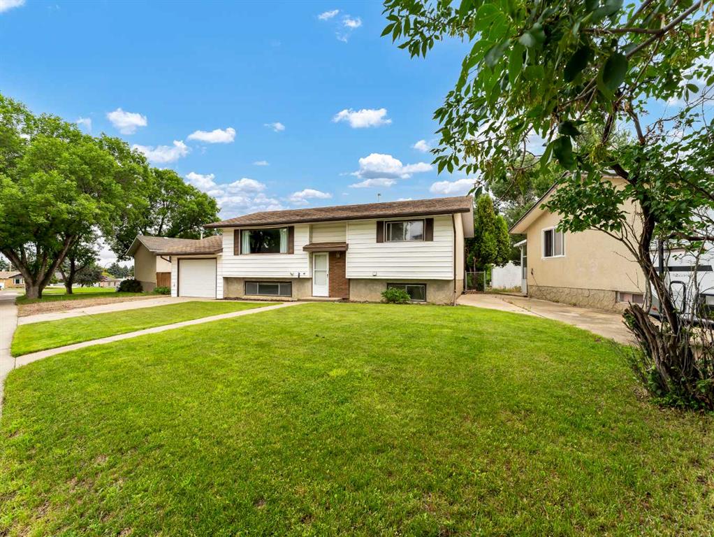 Picture of 1408 19 Street SE, Medicine Hat Real Estate Listing