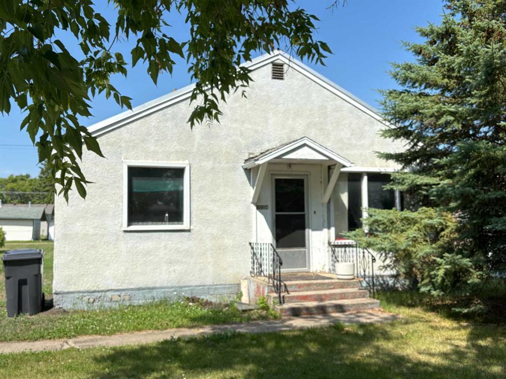 Picture of 5024 52 Street , Mannville Real Estate Listing