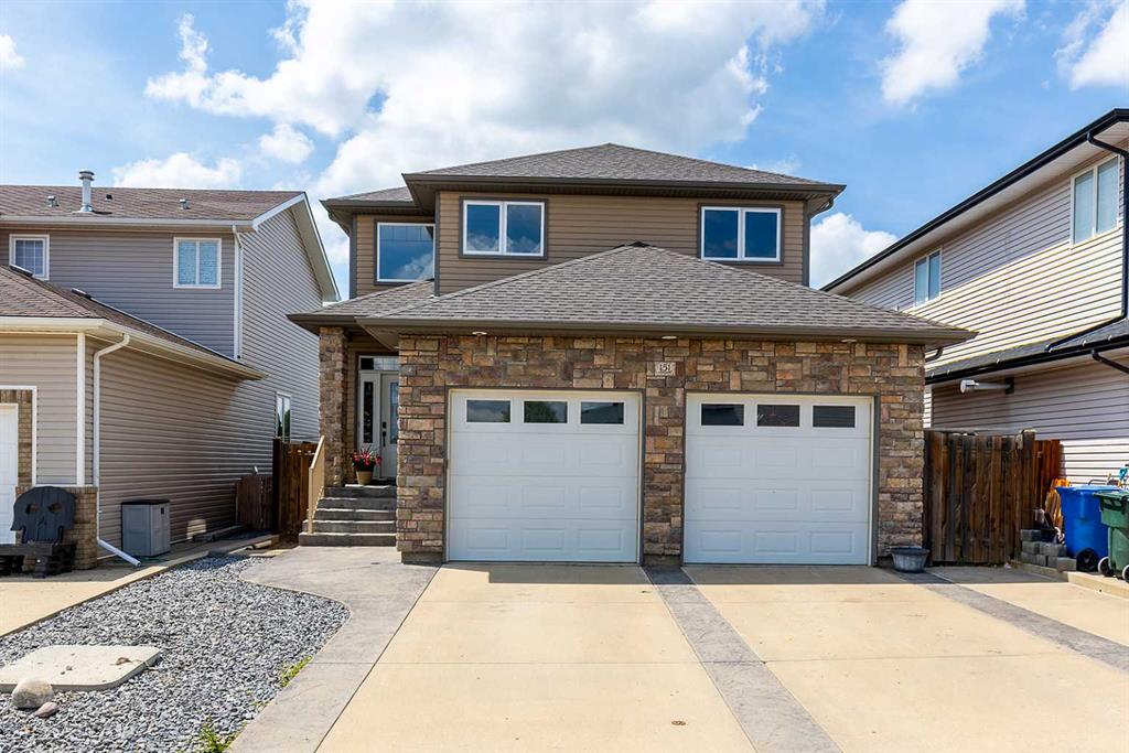 Picture of 151 Vista Close SE, Medicine Hat Real Estate Listing