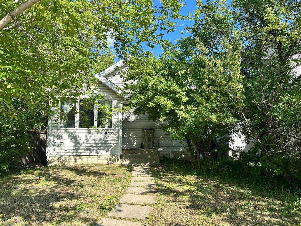 Picture of 9509 102 Street , Grande Prairie Real Estate Listing