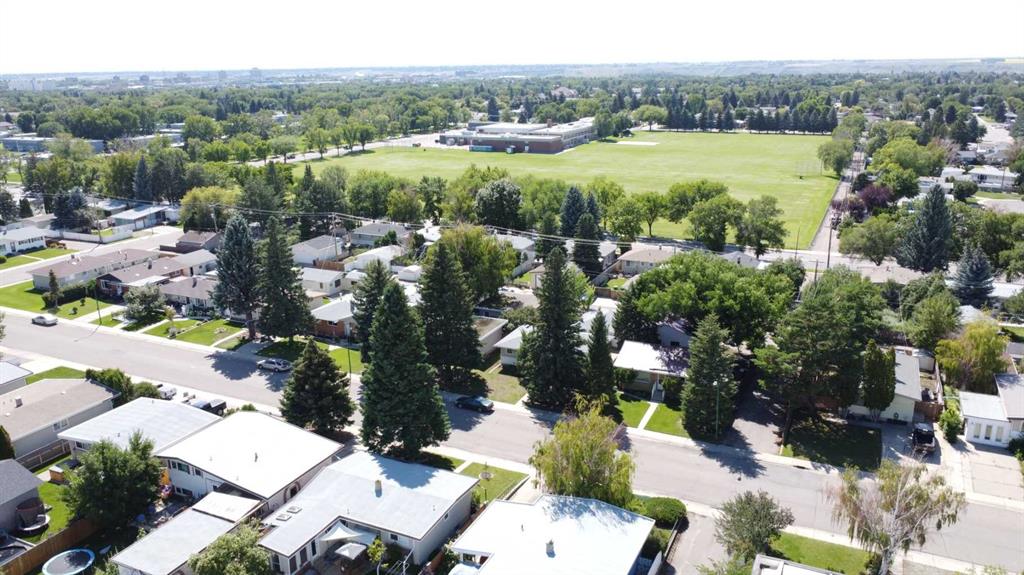 Picture of 1036 25 Street N, Lethbridge Real Estate Listing