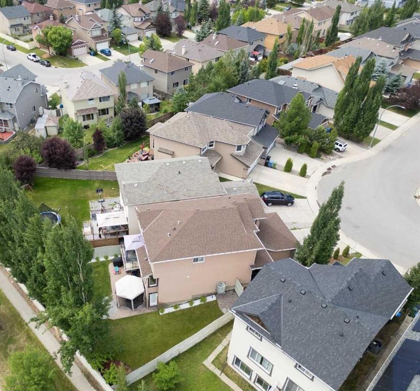 Picture of 84 Everwillow Park SW, Calgary Real Estate Listing