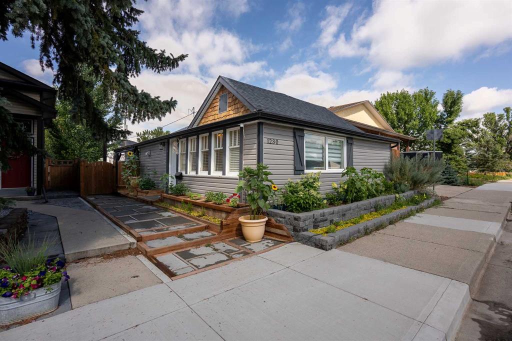 Picture of 1230 8 Street N, Lethbridge Real Estate Listing