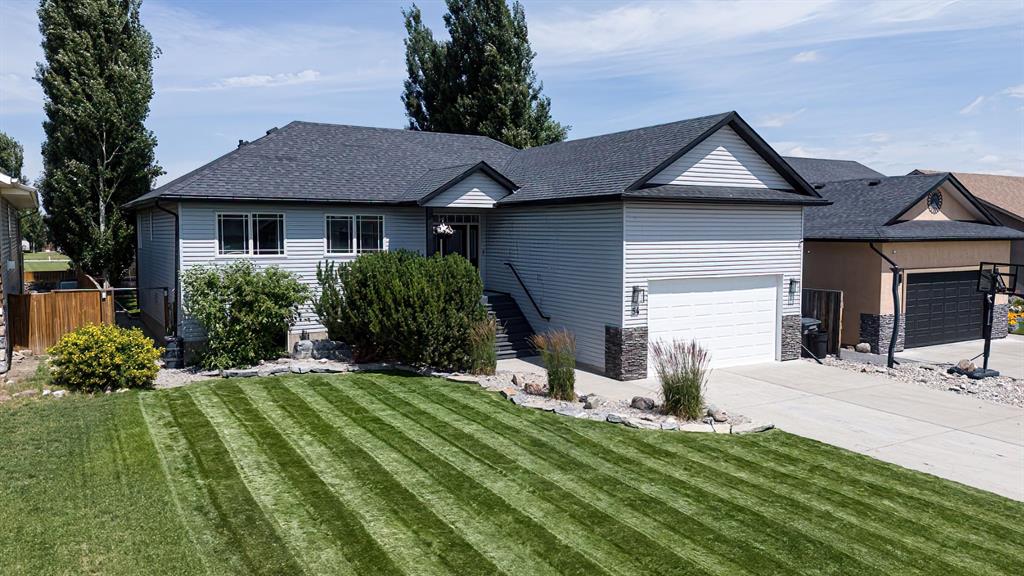 Picture of 54 Westlynn Spur , Claresholm Real Estate Listing