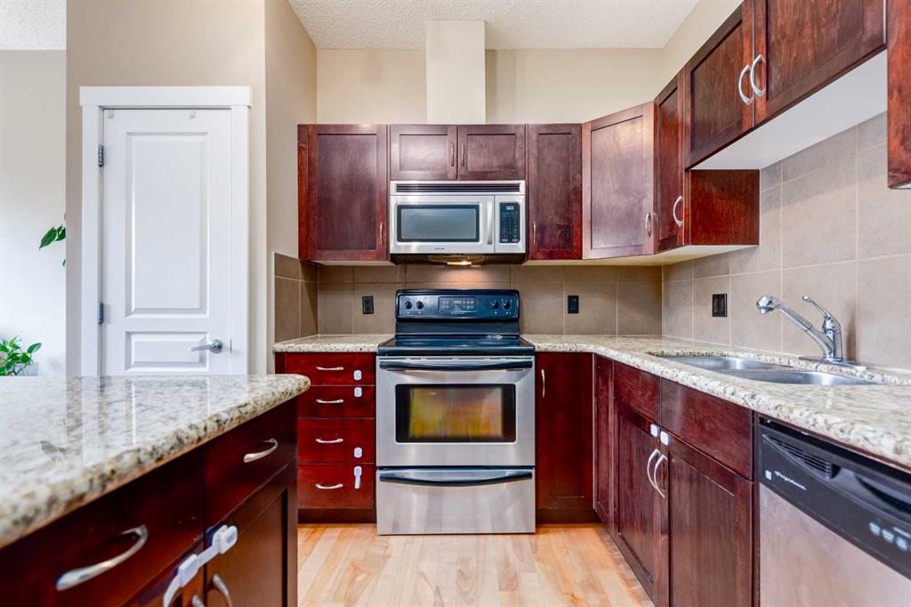 Picture of 38, 28 Heritage Drive , Cochrane Real Estate Listing
