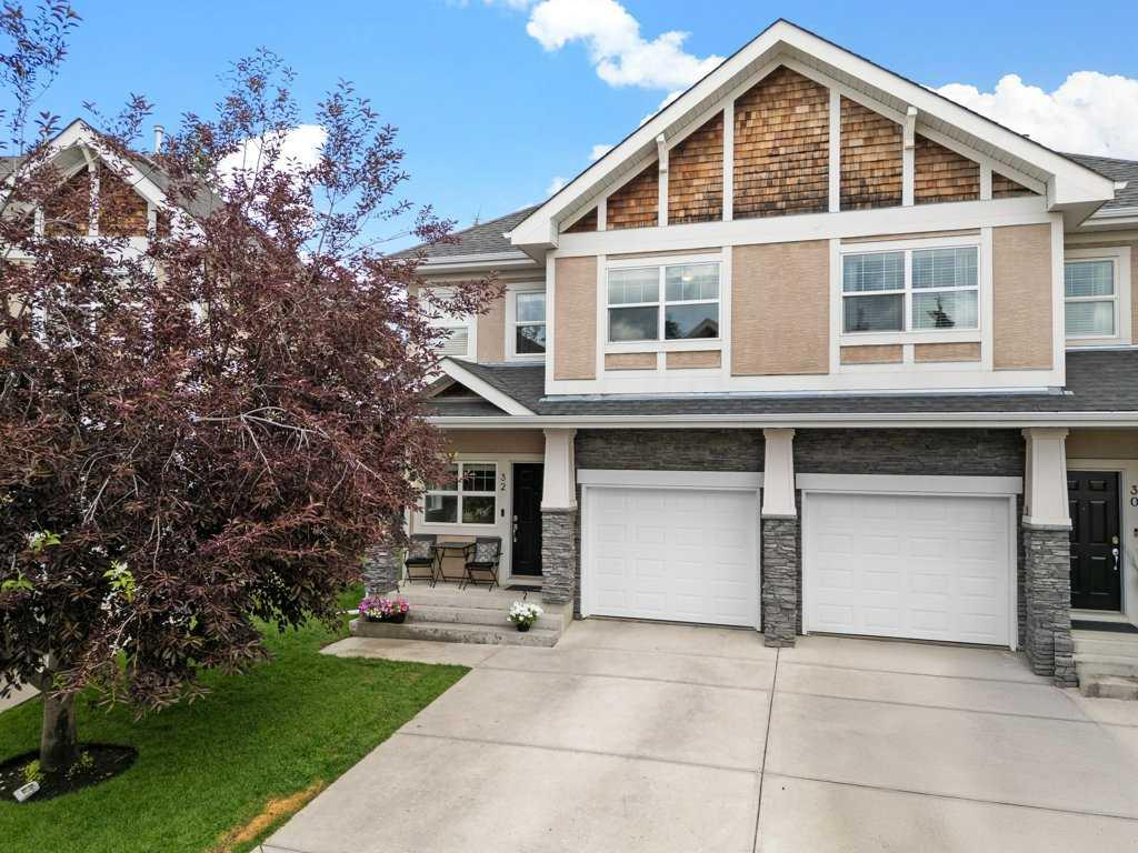 Picture of 32 Wentworth Common SW, Calgary Real Estate Listing