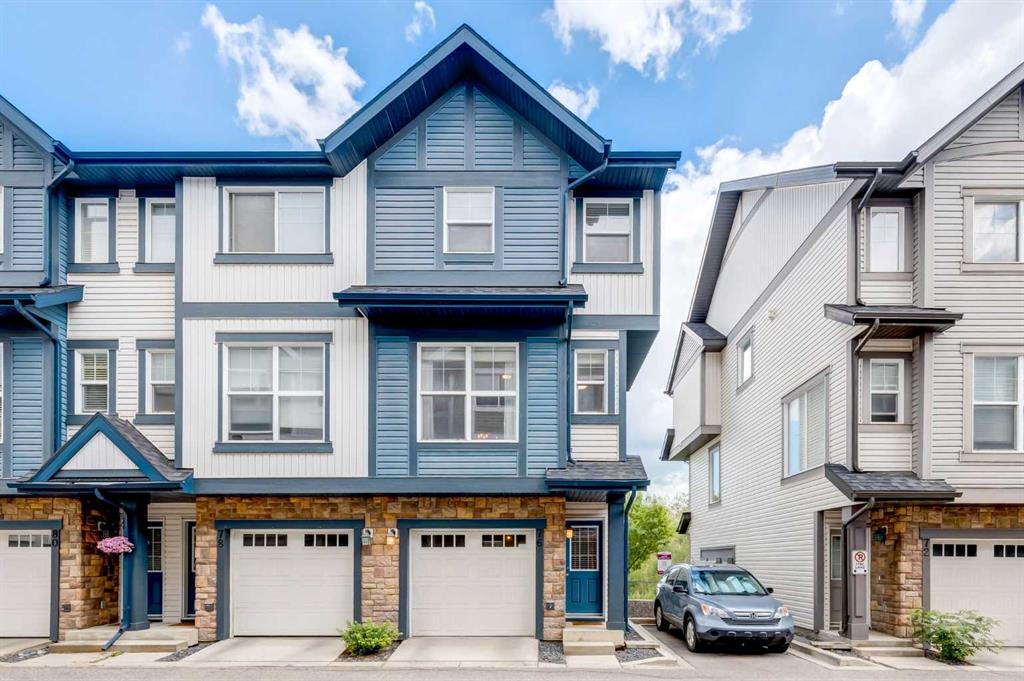 Picture of 76 New Brighton Point SE, Calgary Real Estate Listing