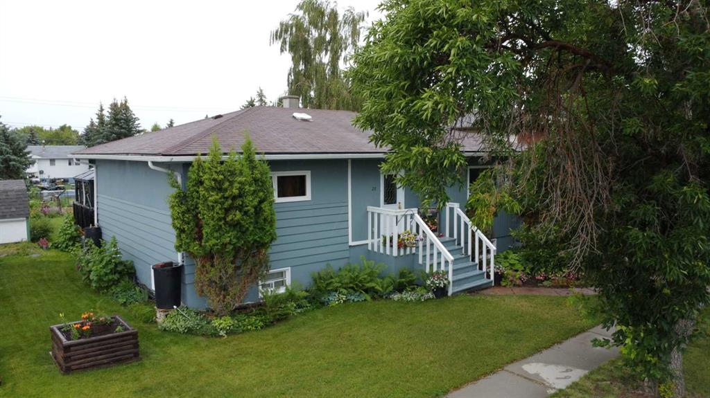 Picture of 217 4 Avenue E, Hanna Real Estate Listing