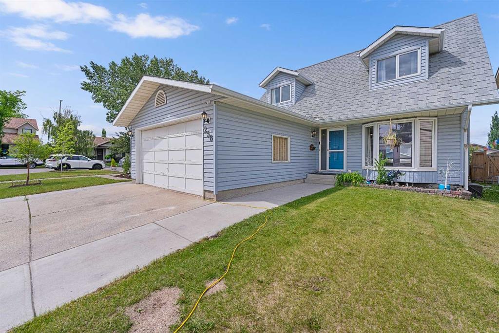 Picture of 256 Scenic Way NW, Calgary Real Estate Listing