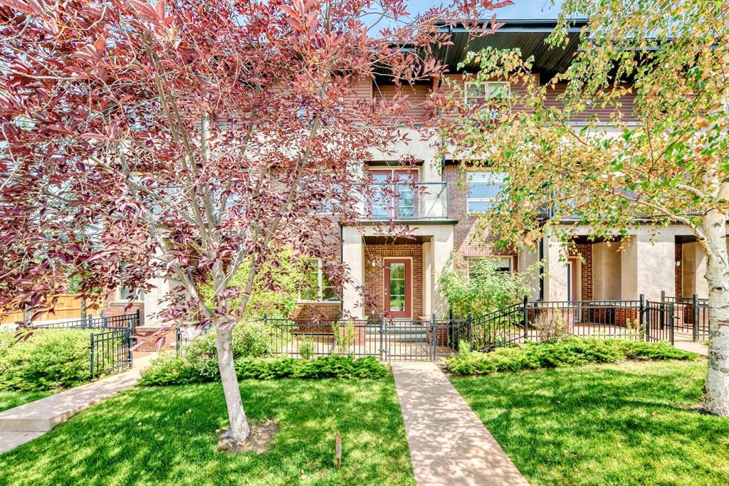 Picture of 1574 93 Street SW, Calgary Real Estate Listing