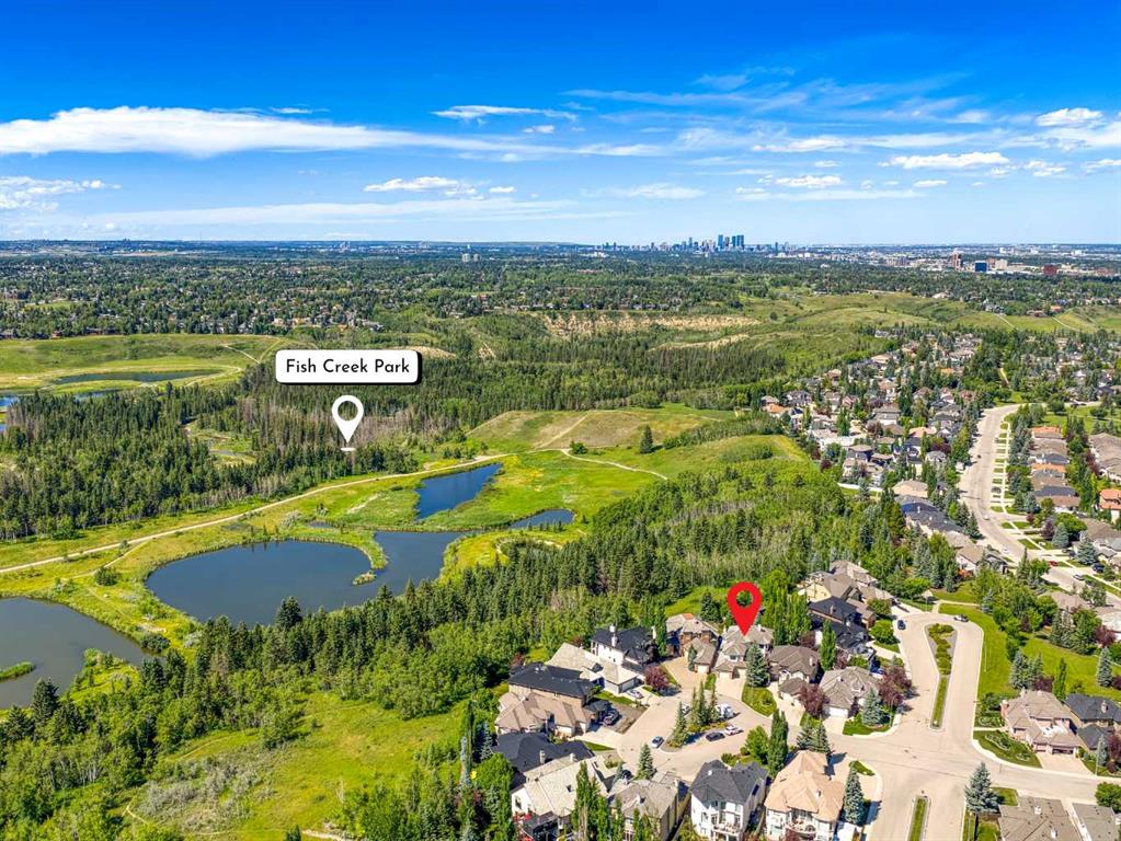 Picture of 210 Evergreen Mews SW, Calgary Real Estate Listing