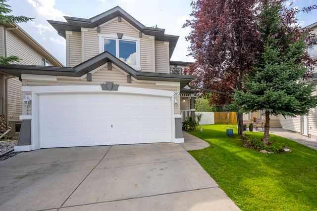 Picture of 370 Panamount Drive NW, Calgary Real Estate Listing