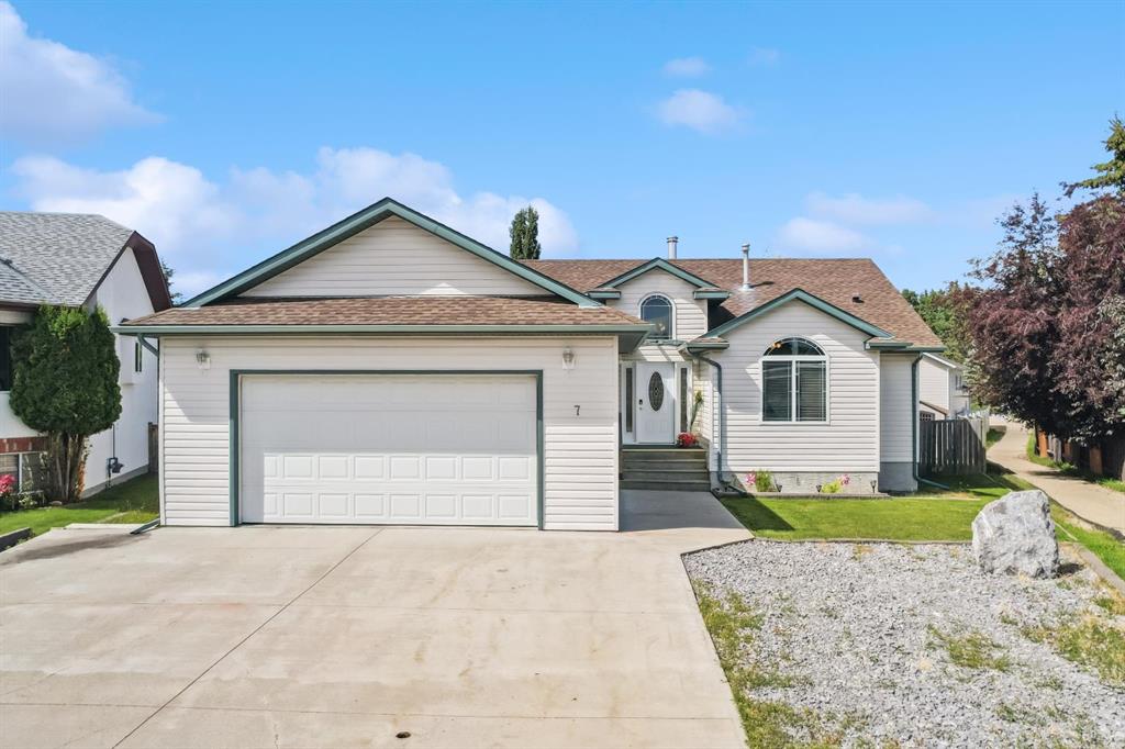 Picture of 7 Park Close  , Whitecourt Real Estate Listing