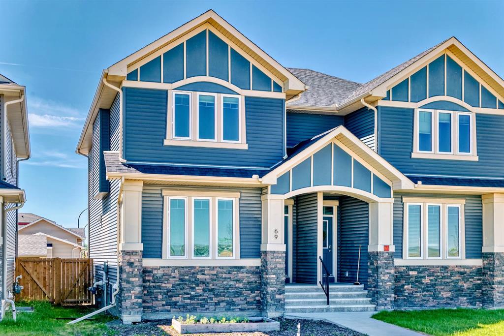 Picture of 69 River Heights Drive , Cochrane Real Estate Listing
