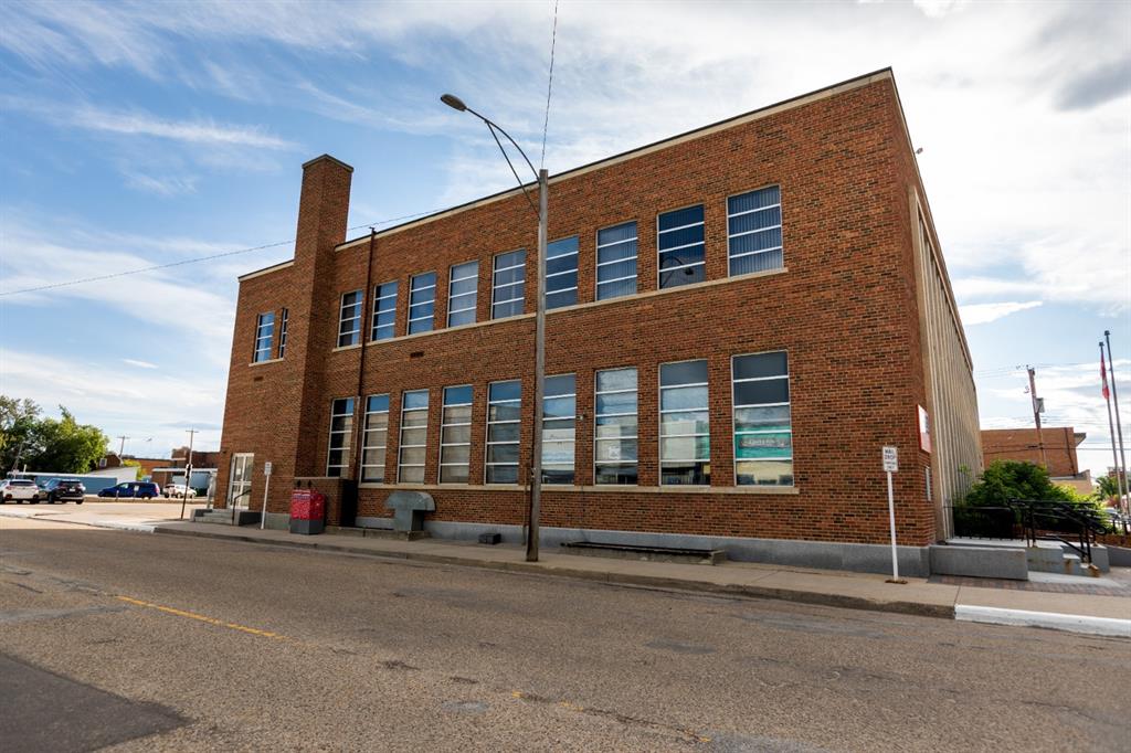 Picture of 210, 4901 50 Avenue , Camrose Real Estate Listing