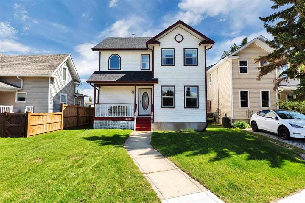 Picture of 3939 50 Avenue  , Sylvan Lake Real Estate Listing
