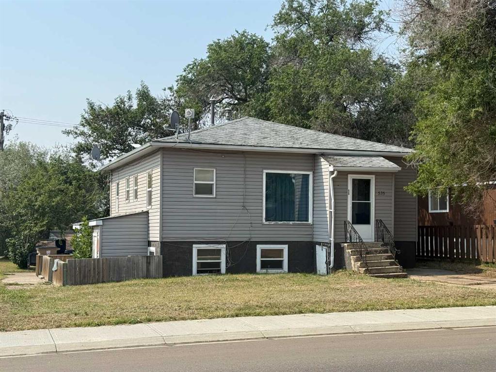 Picture of 1-4, 535 2 Avenue E, Brooks Real Estate Listing