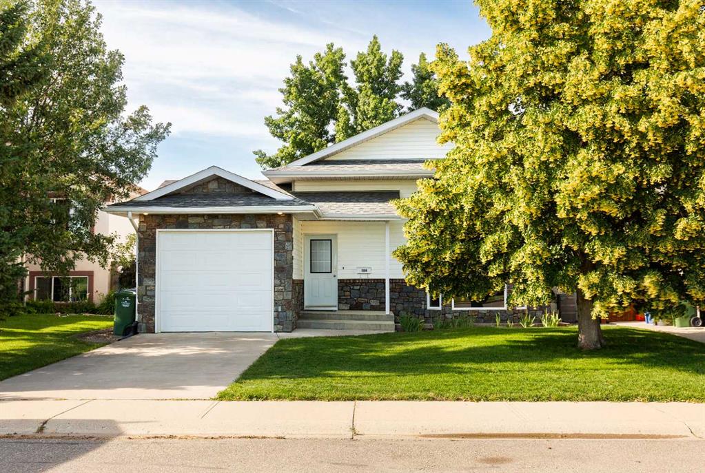 Picture of 1104 25 Avenue , Coaldale Real Estate Listing
