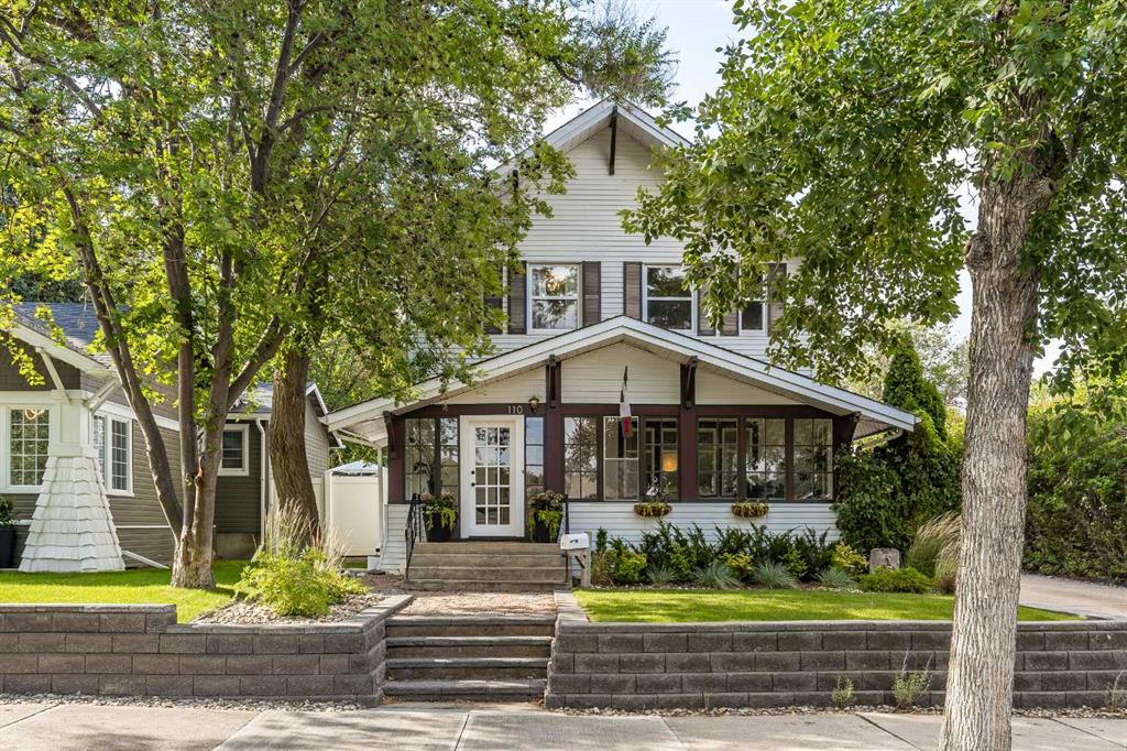 Picture of 110 4 Street SE, Medicine Hat Real Estate Listing