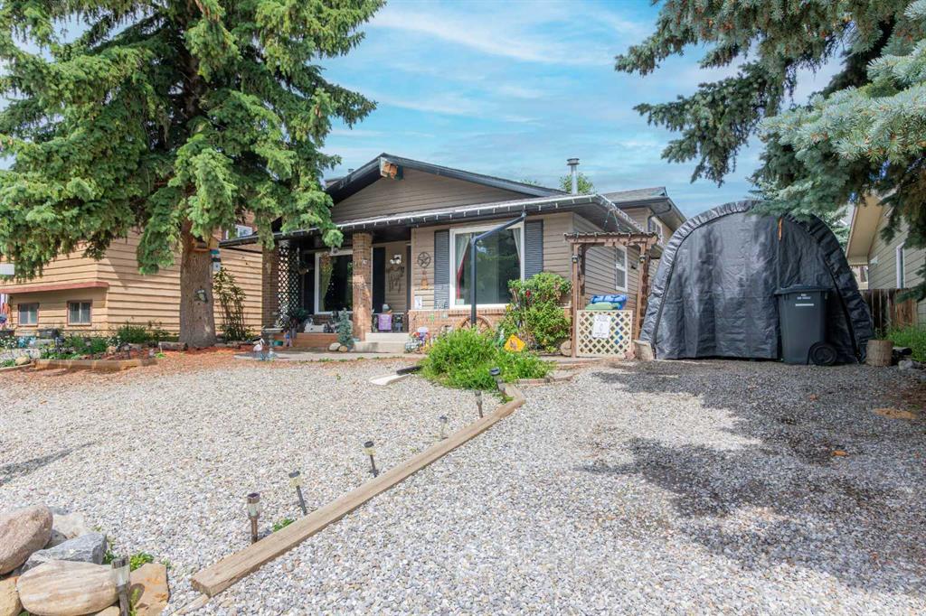 Picture of 145 Carr Crescent , Okotoks Real Estate Listing