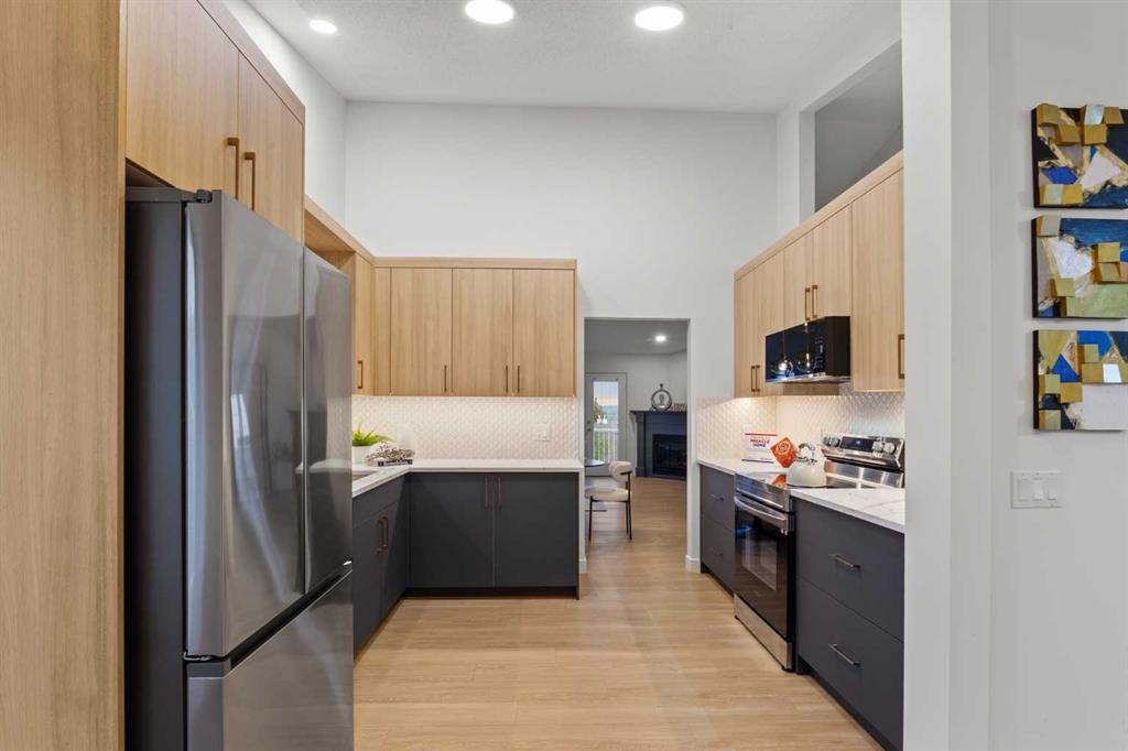 Picture of 309 Sierra Morena Green SW, Calgary Real Estate Listing