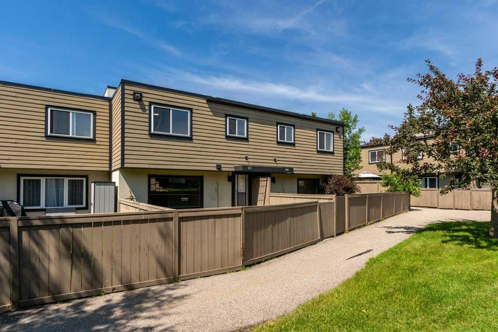 Picture of 139, 3809 45 Street SW, Calgary Real Estate Listing