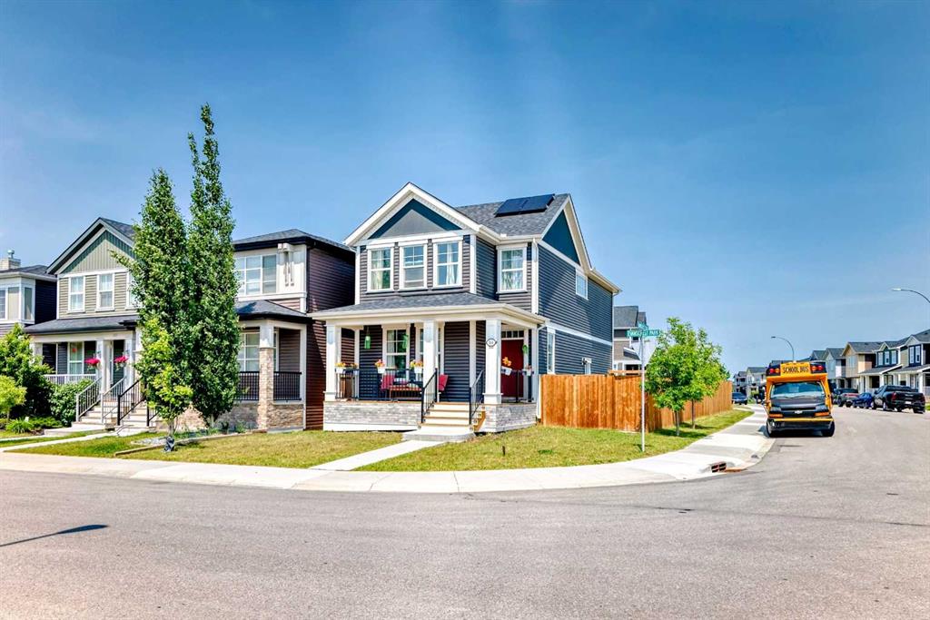 Picture of 144 Evanscrest Park NW, Calgary Real Estate Listing