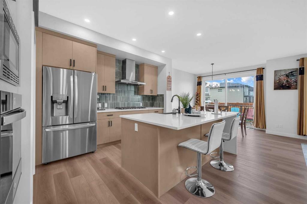 Picture of 93 Legacy Reach Crescent SE, Calgary Real Estate Listing