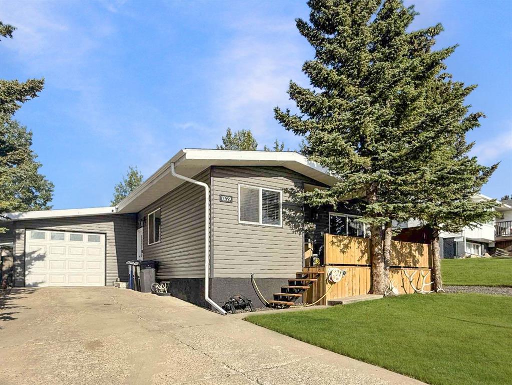 Picture of 10729 105th Avenue , Grande Cache Real Estate Listing