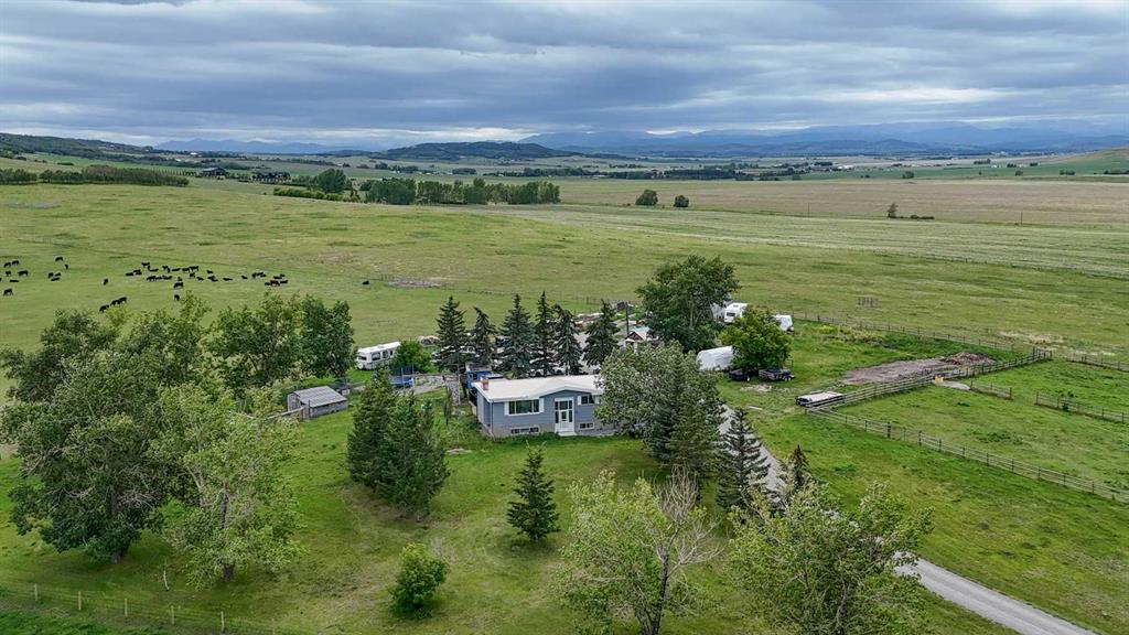 Picture of 70029 7 Highway W, Rural Foothills County Real Estate Listing