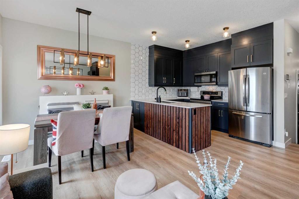 Picture of 140, 2802 Kings Heights Gate SE, Airdrie Real Estate Listing