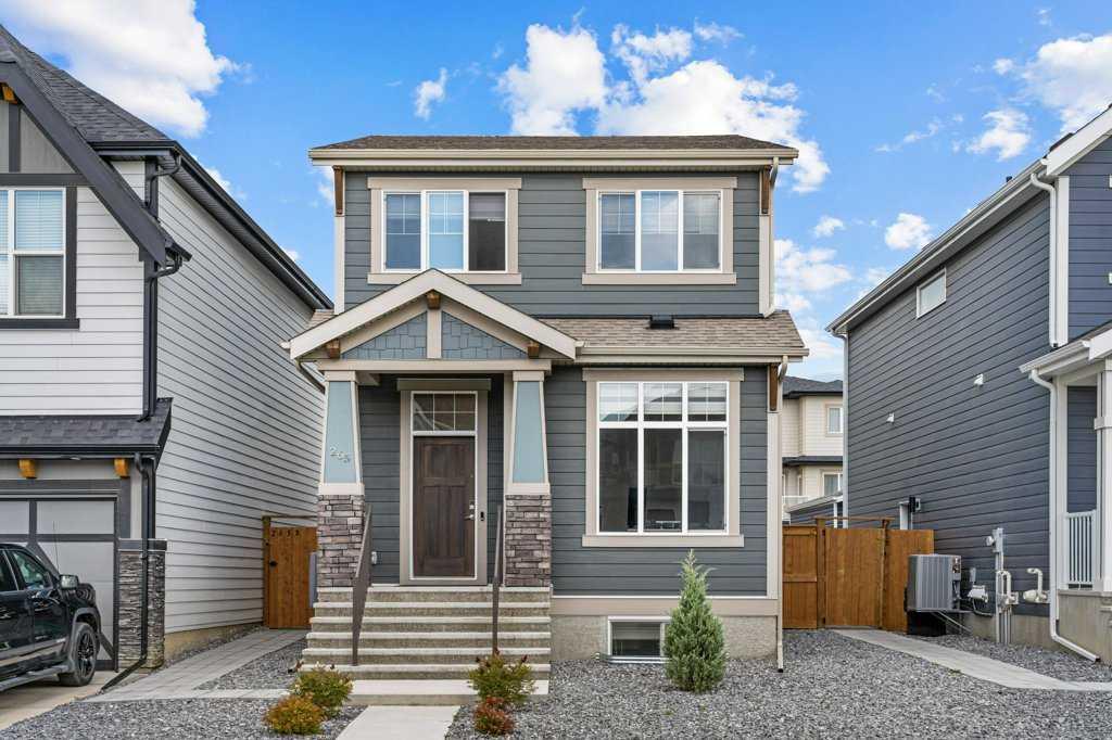 Picture of 265 Masters Avenue SE, Calgary Real Estate Listing