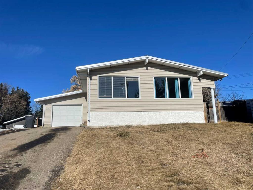 Picture of 5134 56A Avenue , Elk Point Real Estate Listing