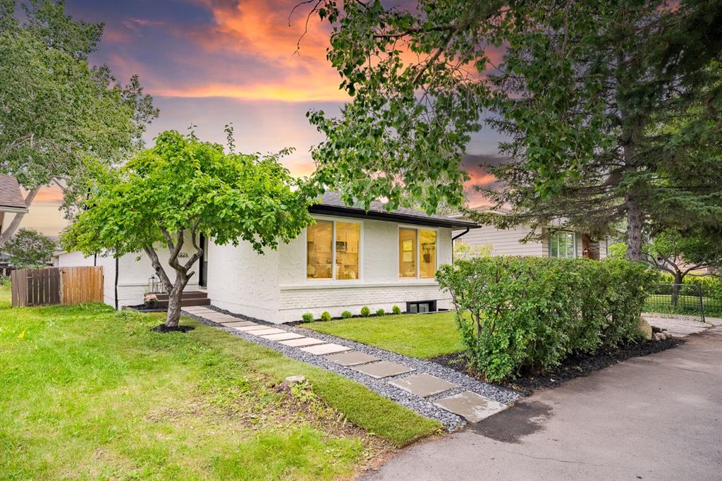 Picture of 14924 Deerfield Drive SE, Calgary Real Estate Listing