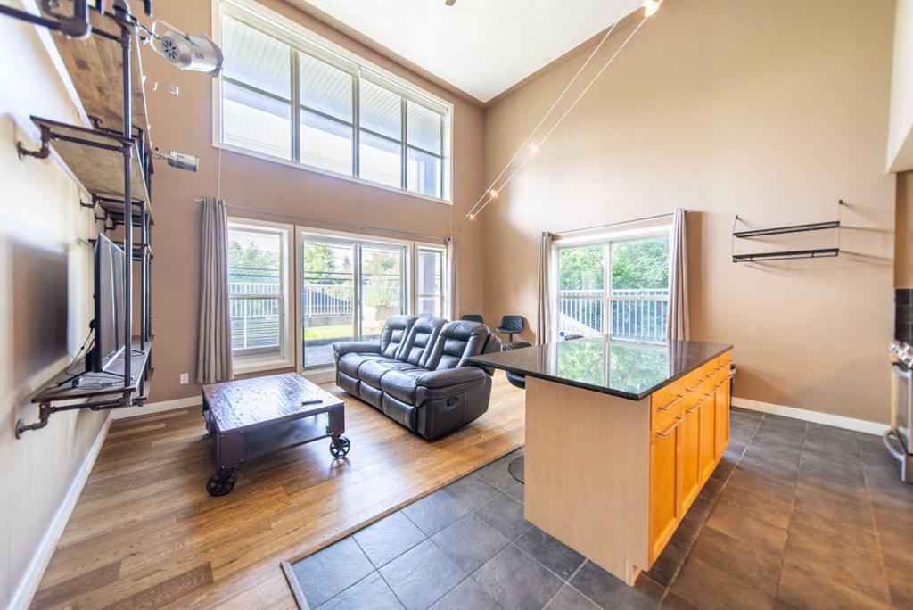 Picture of 102, 1505 27 Avenue SW, Calgary Real Estate Listing