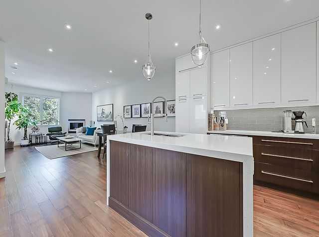 Picture of 455 20 Avenue NE, Calgary Real Estate Listing