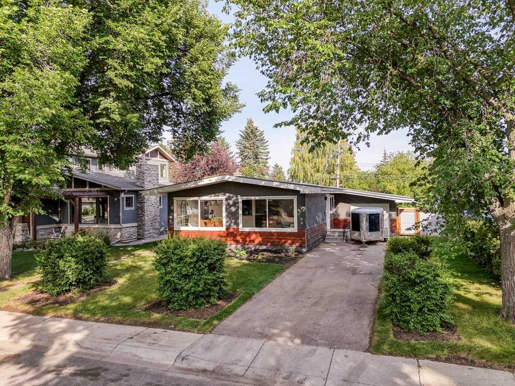 Picture of 38 Westwood Drive SW, Calgary Real Estate Listing