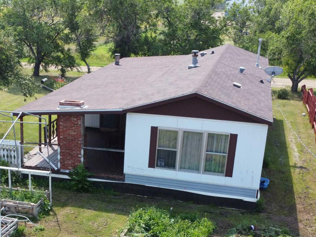 Picture of 218 3 Avenue E, Cereal Real Estate Listing