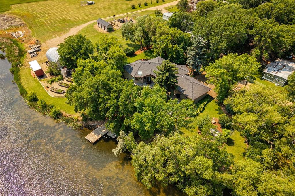 Picture of 143066 191 Township , Rural Newell, County of Real Estate Listing
