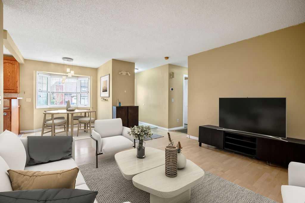 Picture of 31 Castleglen Crescent NE, Calgary Real Estate Listing
