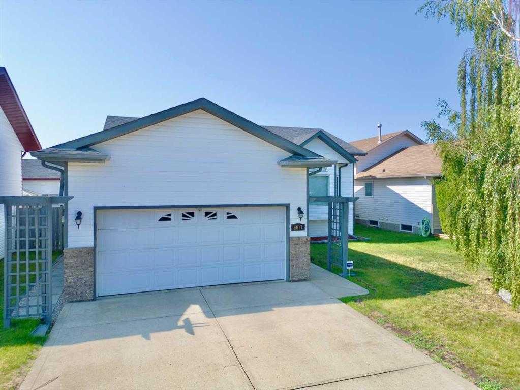 Picture of 5617 Park Street , Blackfalds Real Estate Listing