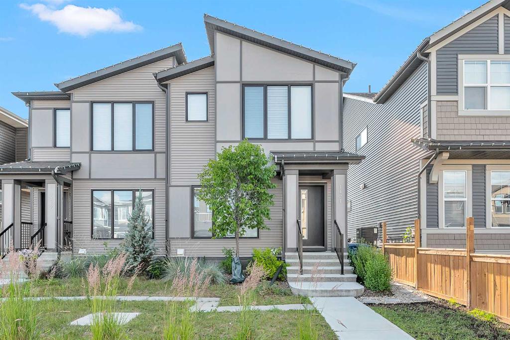 Picture of 1121 Chinook Gate Bay SW, Airdrie Real Estate Listing